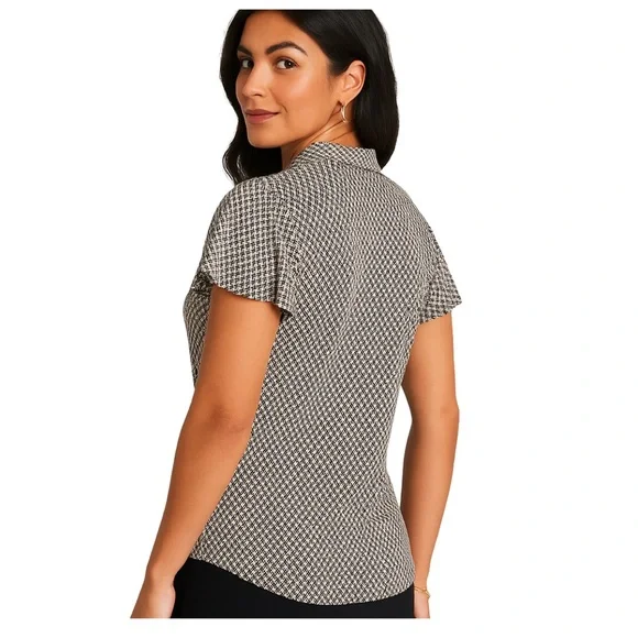 Adrianna Papell Tie Neck Blouse S Black Cream Geometric Flutter Sleeve NWT - Picture 2 of 14